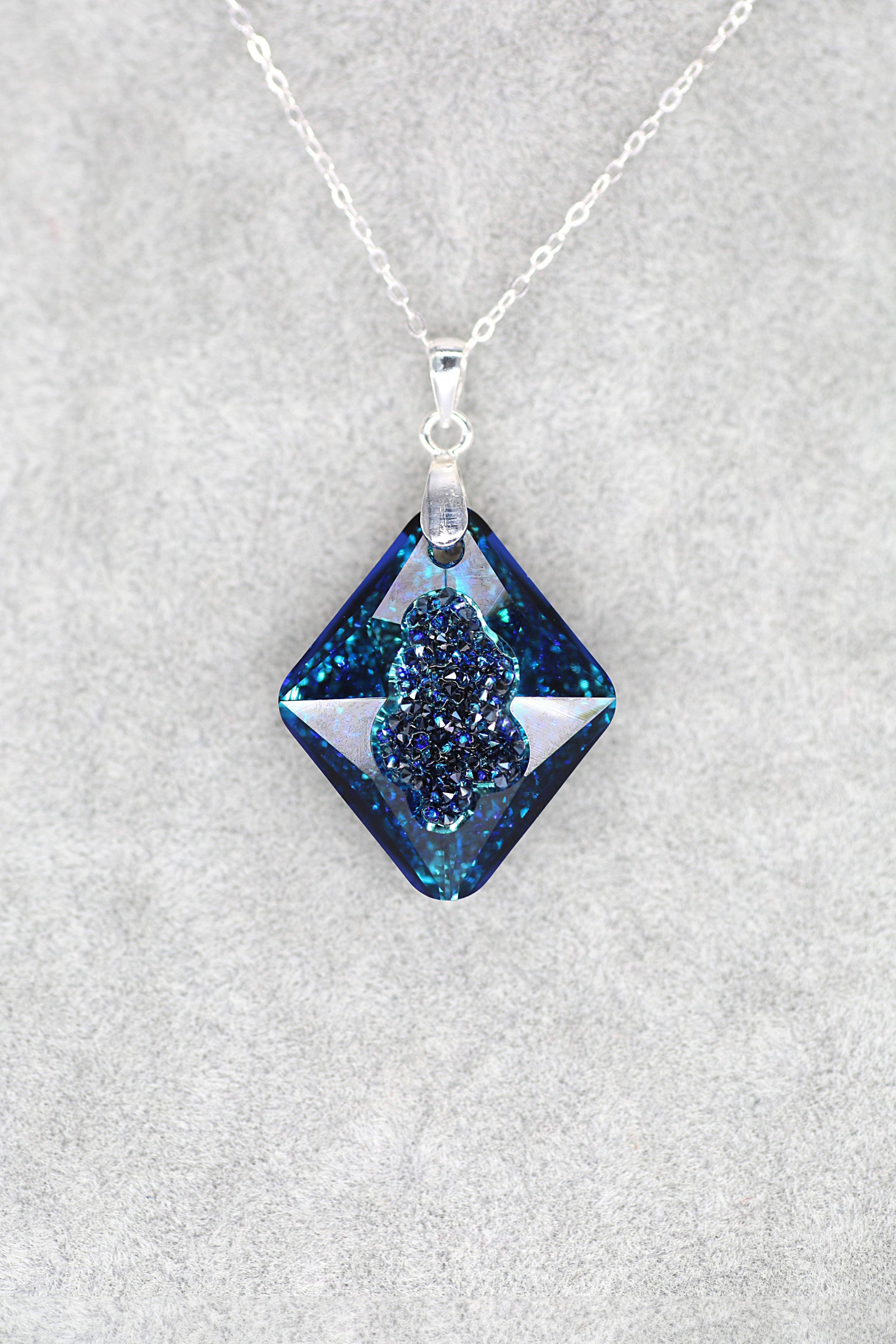 Cluster Kite Pendant - Jungle Jewels