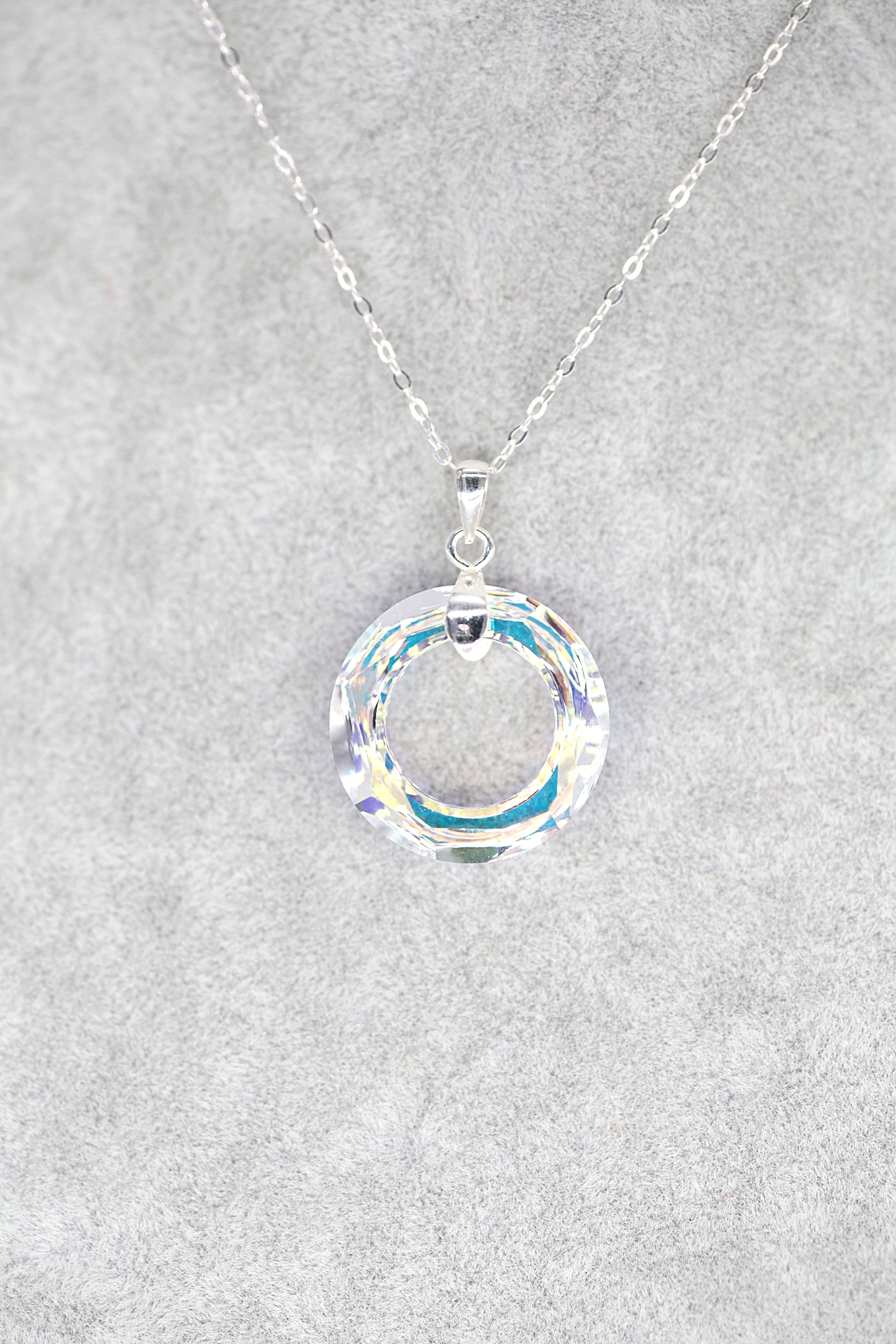 Round Frame Pendant