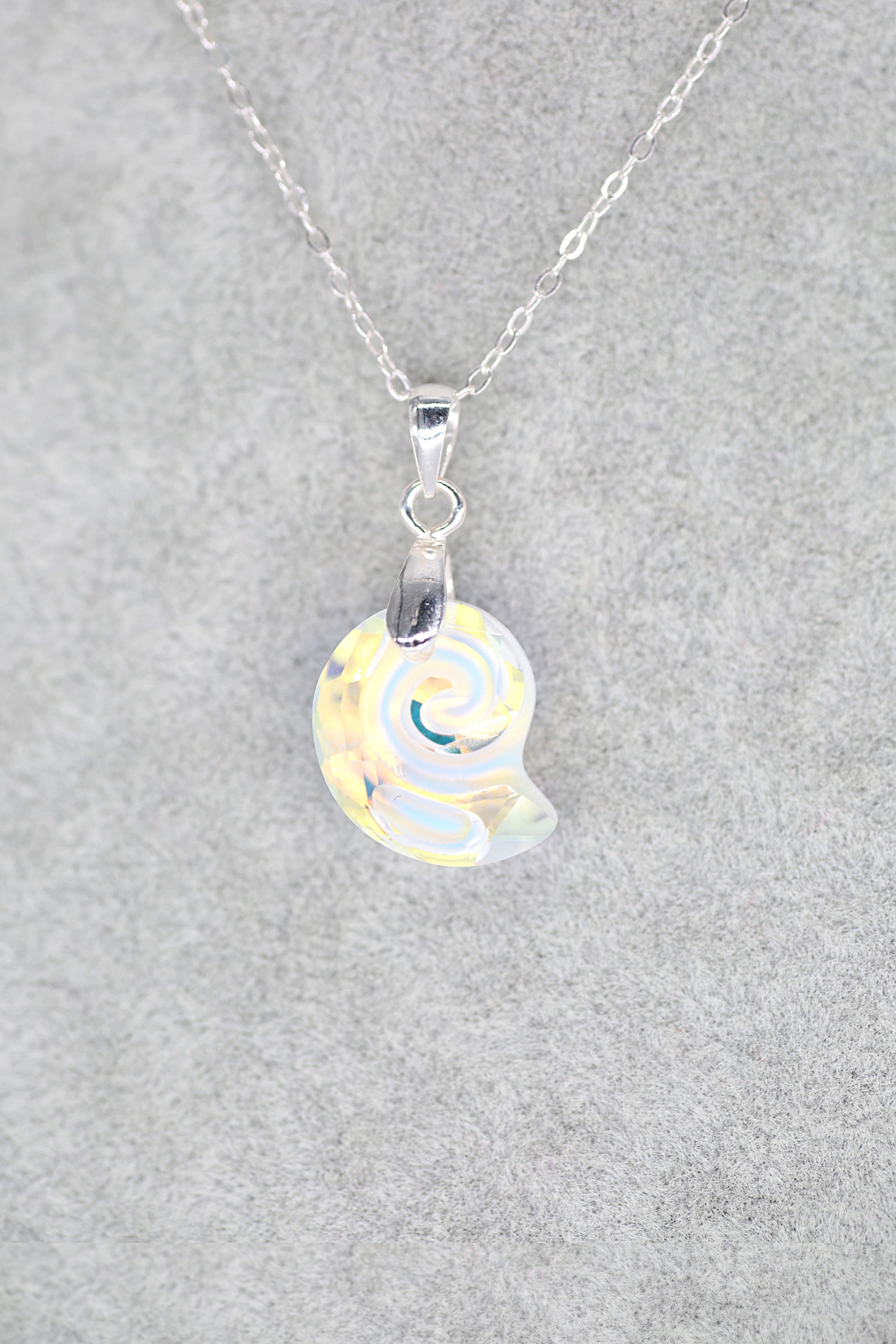 Sea Curl Pendant